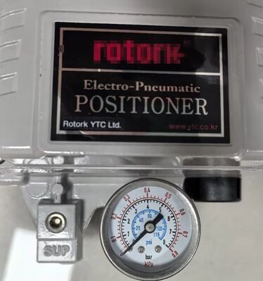 Rotork YTC YT-1000LSN235S0 Electric Pneumatic Valve Positioner with IP66 Protection and Aluminum Alloy Construction